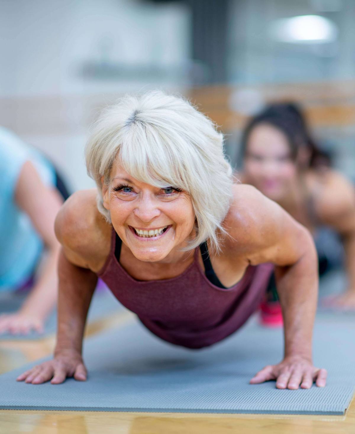 Aktive Frau beim Training 50+